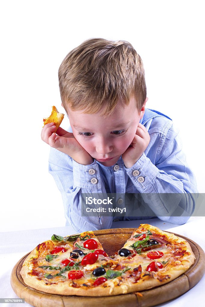 Rapaz com pizza grande - Royalty-free 4-5 Anos Foto de stock