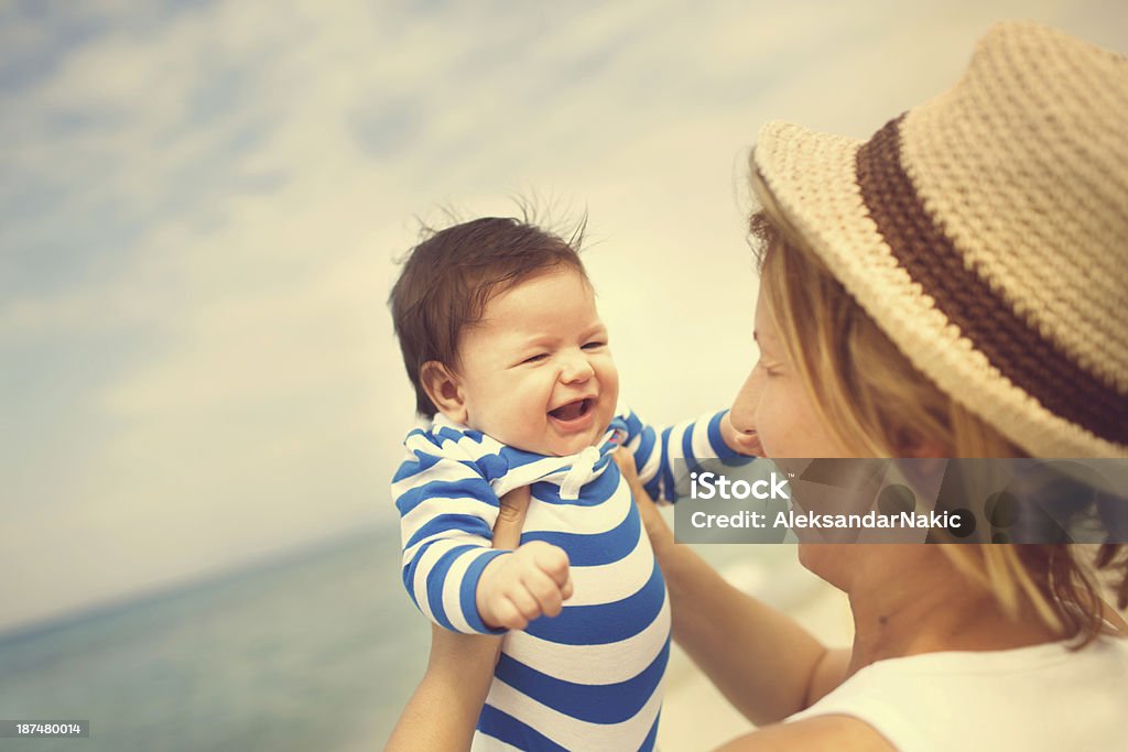 Madre e figlio - Foto stock royalty-free di Accudire