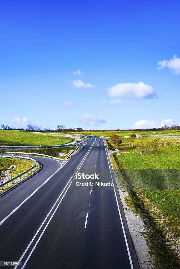 Land-Highway - Lizenzfrei Anhöhe Stock-Foto