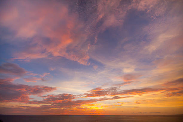 paesaggio marino con vista - tramonto foto e immagini stock