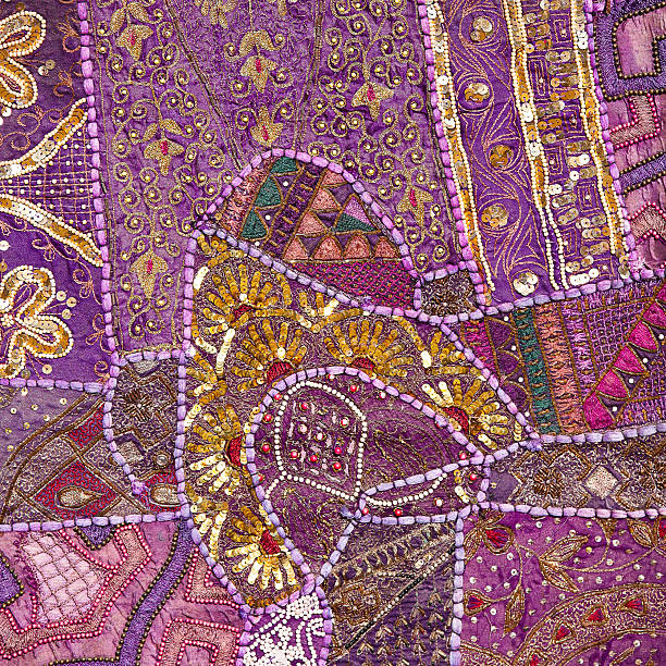 colcha de retales en india - quilt patchwork pattern indian culture fotografías e imágenes de stock