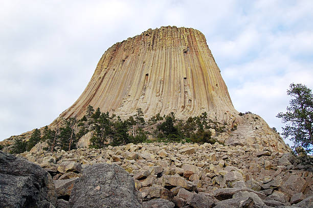 istock Devils Tower National Monument Low Angle Wyoming Geologic Landmark 187514401