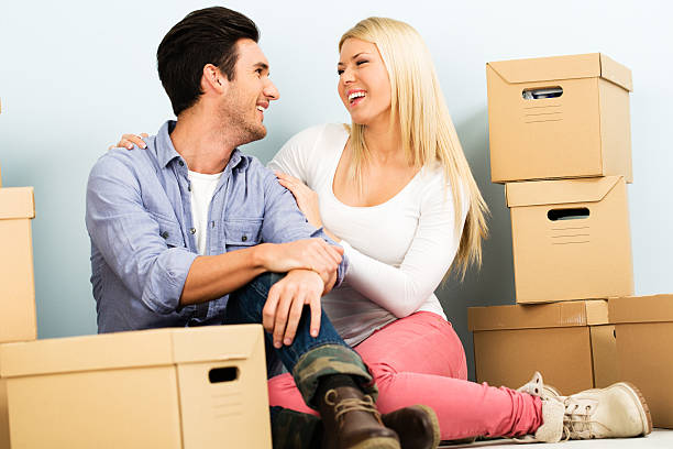 istock Couple in their new apartment 187533180