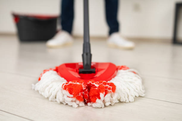 istock Mop Close-Up in White Room 1875393585