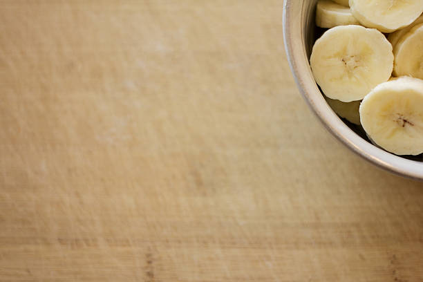 istock Sliced organic bananas 187552391