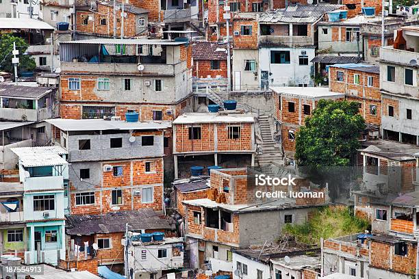 Favelas In Rio De Janeiro Stockfoto und mehr Bilder von Anhöhe - Anhöhe, Antenne, Architektur