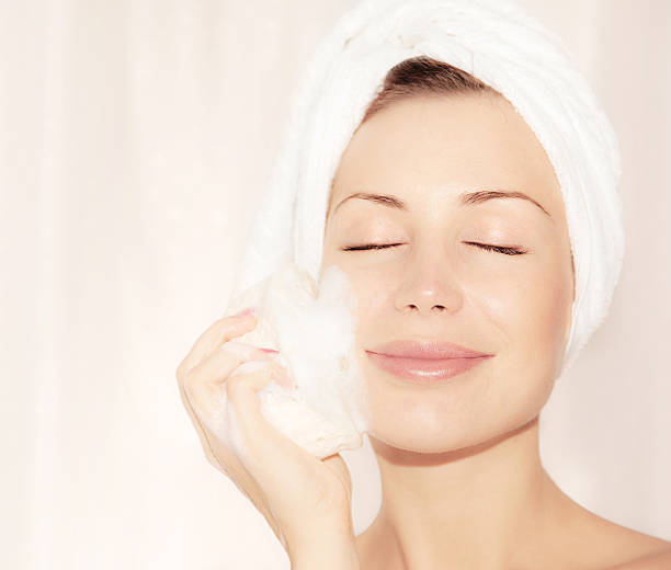 istock Healthy happy girl taking bath 187560095