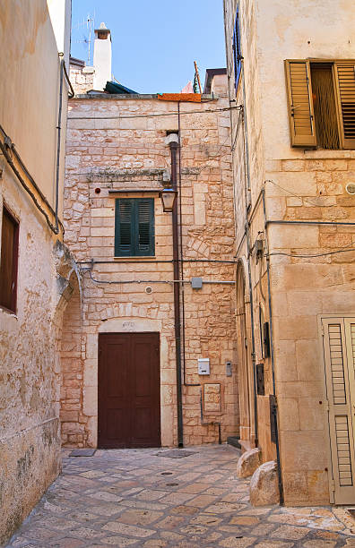 istock Alleyway. Conversano. Puglia. Italy. 187562538