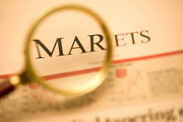 istock Headline Enlarged with Magnifying Glass 187562576