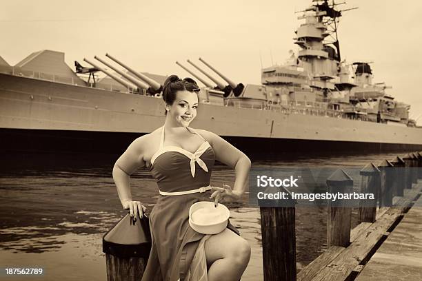 Foto de Pinup Series e mais fotos de stock de Garota Propaganda - Garota Propaganda, 1950-1959, 25-30 Anos
