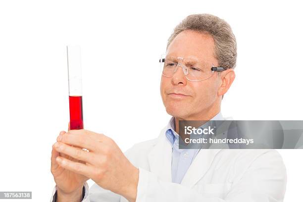 과학자 검사 목차로 테스트 튜브 과학자에 대한 스톡 사진 및 기타 이미지 - 과학자, 유리-재료, 쥠