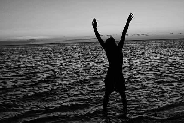 istock Free child on the beach 187564438