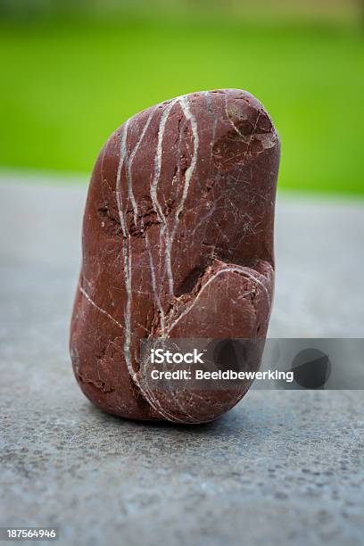 Foto de Pedra Zen Coração De Cor Com Vertical Rios e mais fotos de stock de Beleza natural - Natureza - Beleza natural - Natureza, Cena Não-urbana, Cena de tranquilidade