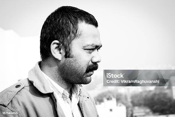Photo libre de droit de Noir Et Blanc Portrait Dun Homme Indien banque d'images et plus d'images libres de droit de 30-34 ans - 30-34 ans, Adulte, Asiatique de l'Est et du Sud-Est