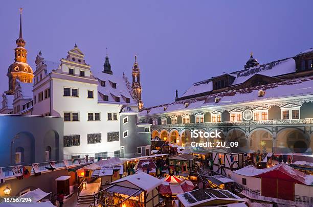 Mittelalterliche Weihnachtsmarkt In Dresden Deutschland Stockfoto und mehr Bilder von Sachsen