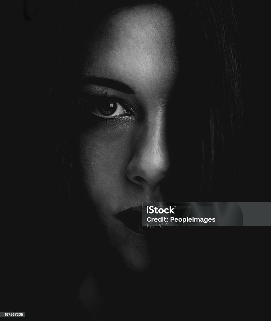 Tối Tăm Và Bí Ẩn Hình ảnh Sẵn có - Tải xuống Hình ảnh Ngay bây giờ ...