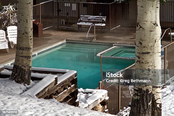 Piscina En Snowmass Village Foto de stock y más banco de imágenes de Aspen - Colorado - Aspen - Colorado, Piscina, Snowmass Village