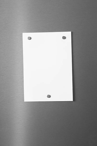 istock Magnetic wall with slip of paper 187575837