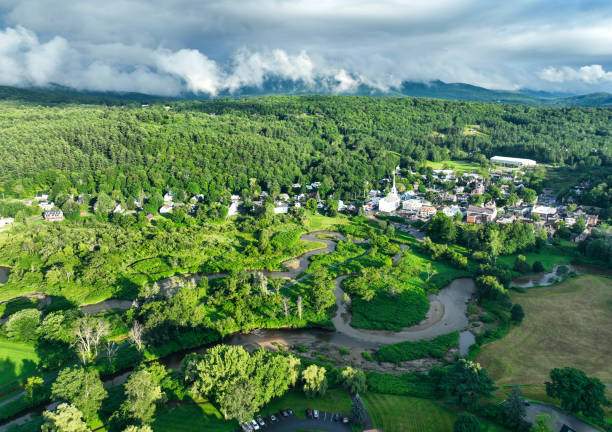 aerial view of the town of stowe in the summer - town rural scene road new england imagens e fotografias de stock