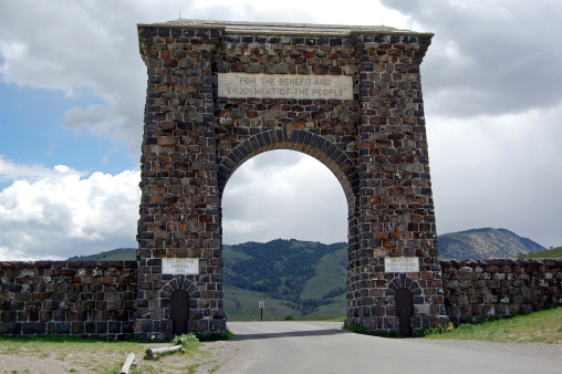 Historic Roosevelt Gate at the North Entrance to Yellowstone National Park, Wyoming, USA.