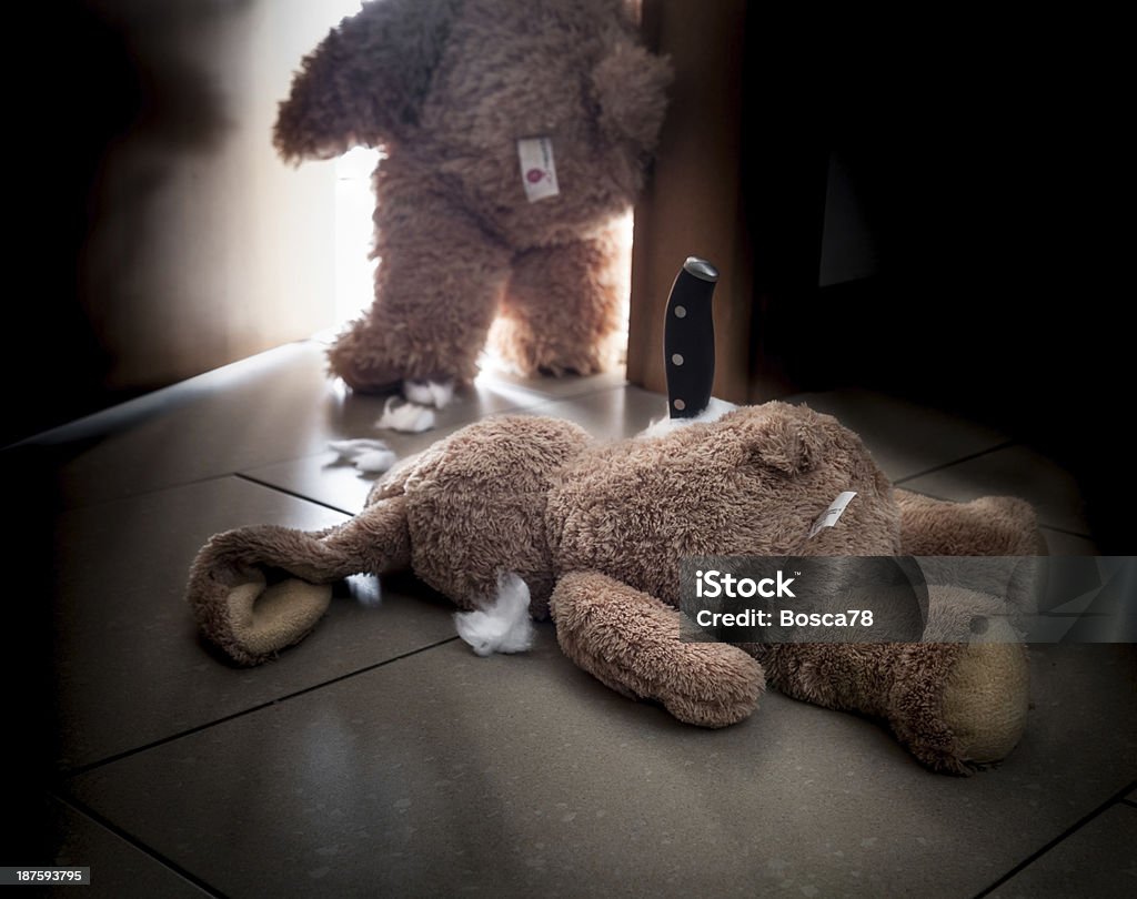 Urso de Pelúcia killer deixando Cena do crime - Royalty-free Algodão Foto de stock