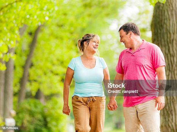 성숙한 커플입니다 활동적임 라이프스타일 50-54세에 대한 스톡 사진 및 기타 이미지 - 50-54세, 50-59세, 건강한 생활방식