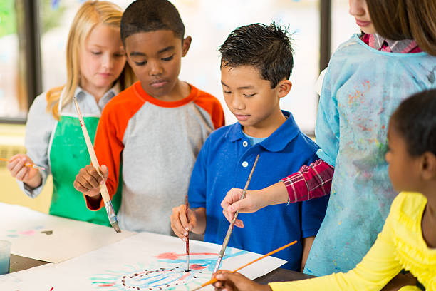 istock Children at Art Center 187609770