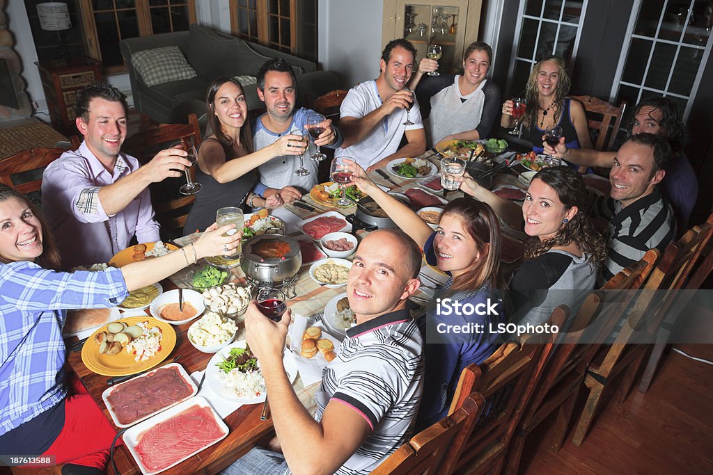 Dîner de Fondue Look Caméra – réception - Photo de Adulte libre de droits