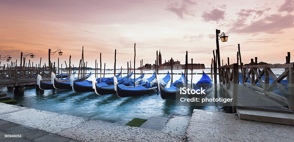 Eglise San Giorgio Maggiore et gondoles à Venise - Photo de Coucher de soleil libre de droits