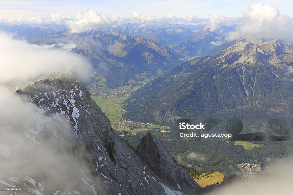Vista del lado de montaña Zugspitze austríaco - Foto de stock de Aire libre libre de derechos