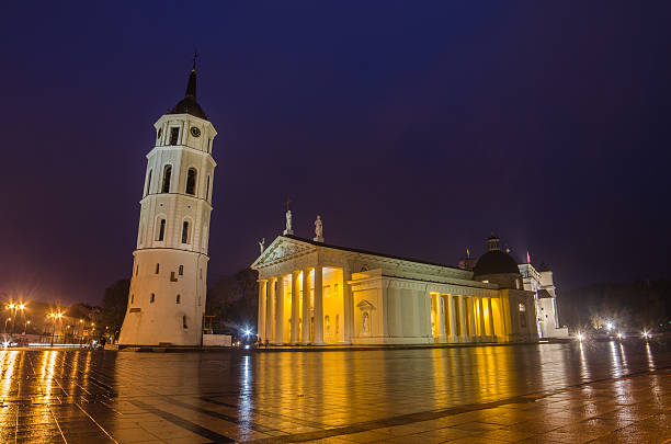 istock Cathedral square in Vilnius, Lithuania after rain 187641278
