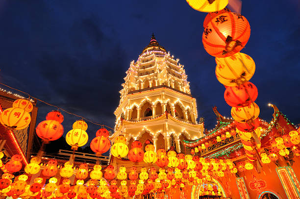 istock Keke Lok Si Pagoda 187641576