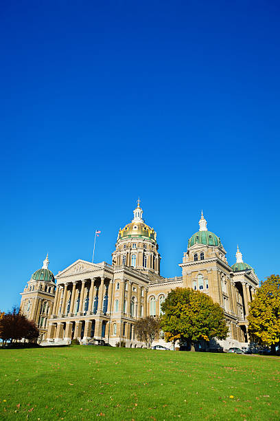 istock Iowa State Capitol Exterior Vertical with Copy Space 187647350