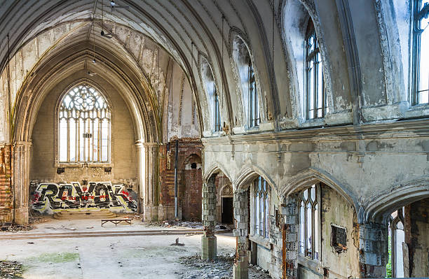 istock Abandoned Detroit Church 187648409