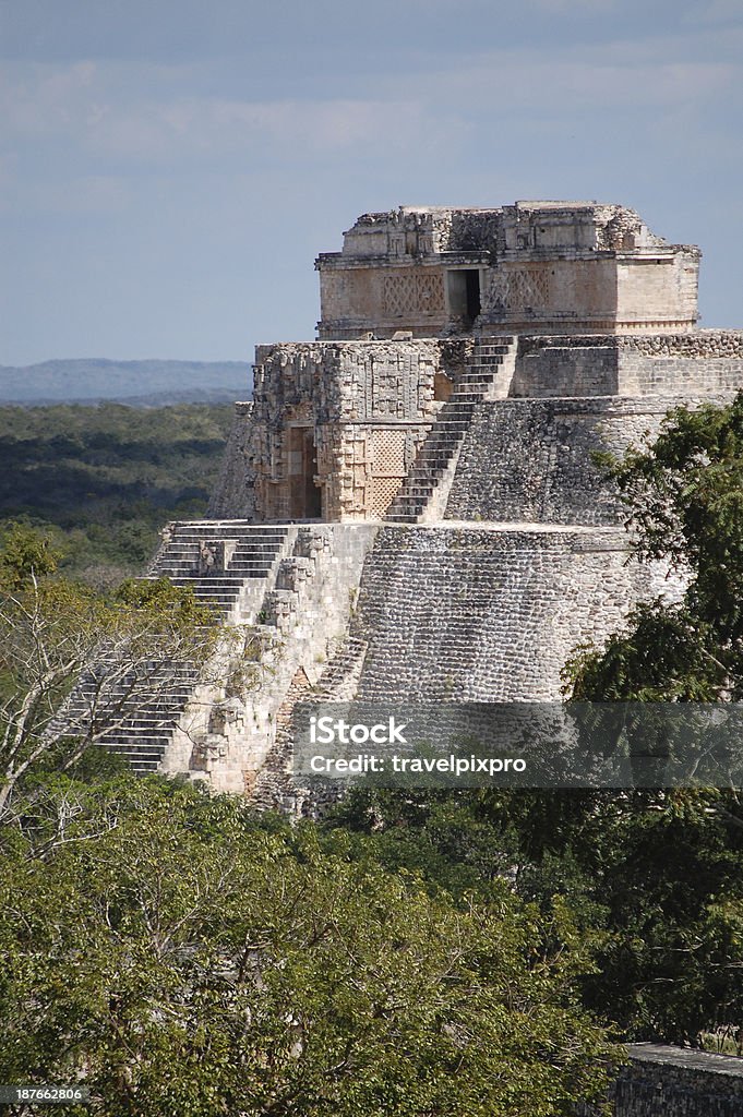 Uxmal Tempelpyramide des Wahrsagers vertikale Halbinsel Yucatan, Mexiko Archeology - Lizenzfrei Alt Stock-Foto