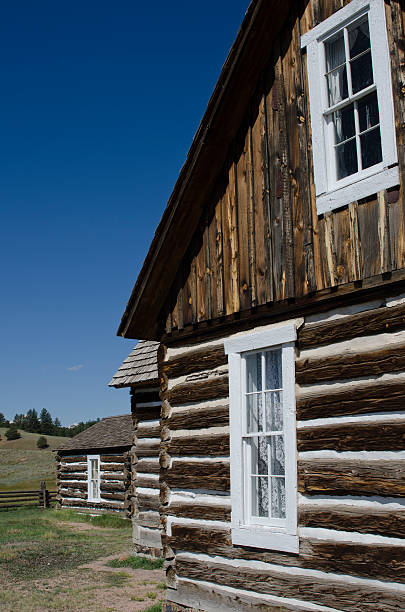 istock Old Log Cabin Windows and Lace Curtains 187667091