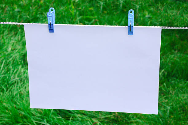istock page or note on the clotherline with clotherspins 187670544