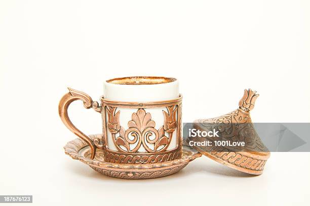 Fit Cupper Türkischen Kaffee Tasse Auf Weiß Stockfoto und mehr Bilder von Alkoholfreies Getränk - Alkoholfreies Getränk, Asiatische Kultur, Boden