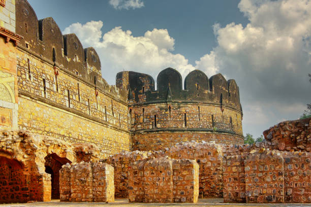 istock Sher Shah Suri Gate, Mathura Road, New Delhi 1876798920