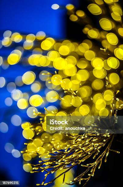 Foto de Luzes De Natal e mais fotos de stock de Abstrato - Abstrato, Amarelo, Cidade