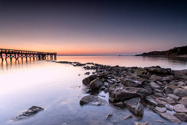 istock Sunday on the bay 187693259