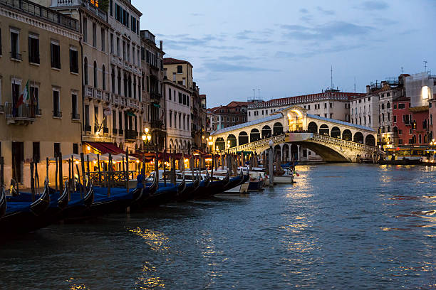 istock Rialto bridge at sunset, Venice, Italy 187699705