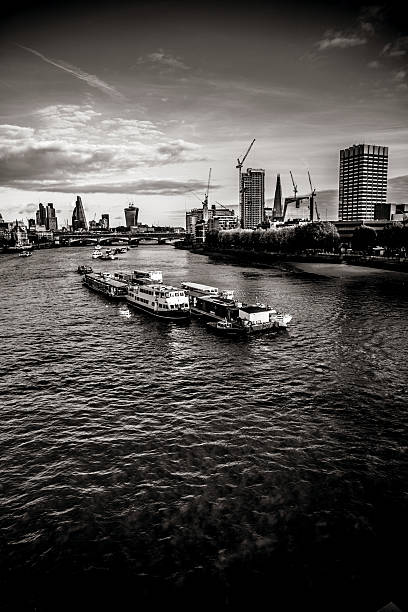 istock London - vintage style 187701377
