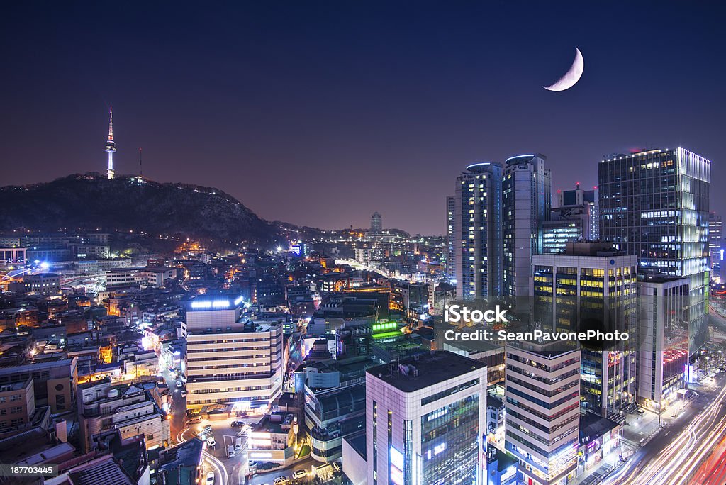 ソウルの街並み - Nソウルタワーのロイヤリティフリーストックフォト