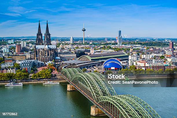Colonia Alemania Foto de stock y más banco de imágenes de Colonia - Renania - Colonia - Renania, Vista cenital, Catedral
