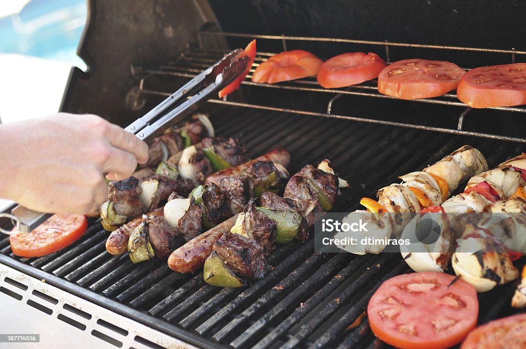 Espetos no grill - Foto de stock de Bife royalty-free