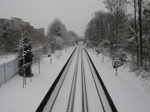 Heavy snowfall photo taken from the station bridge.