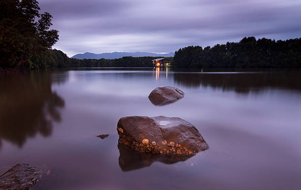 istock Long exposure shot of a lake 187729090