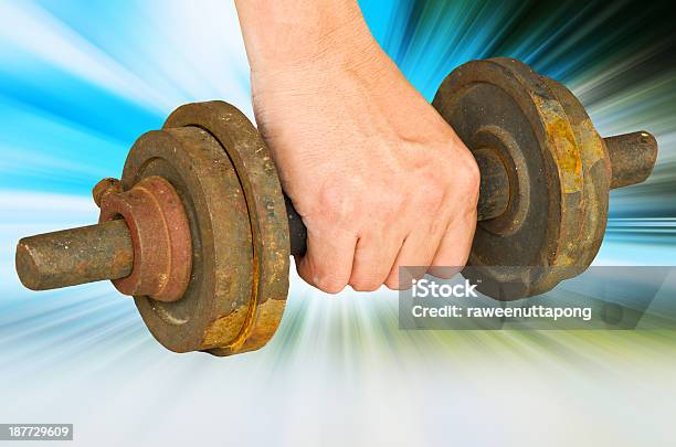 Personas Que Se Mantengan Ocupados En El Gimnasio Foto de stock y más banco de imágenes de Actividad - Actividad, Con lunares, Culturismo