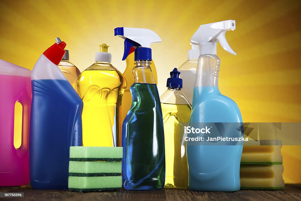 Set di prodotti per la pulizia - Foto stock royalty-free di Addetto alle pulizie